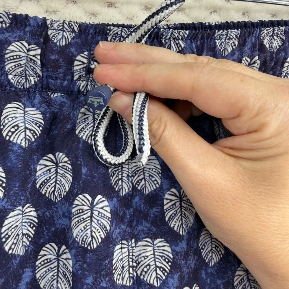 Peter Millar Swim Trunks Mens XL Navy Blue Monstera Leaf Seaside Mesh Lined 8in